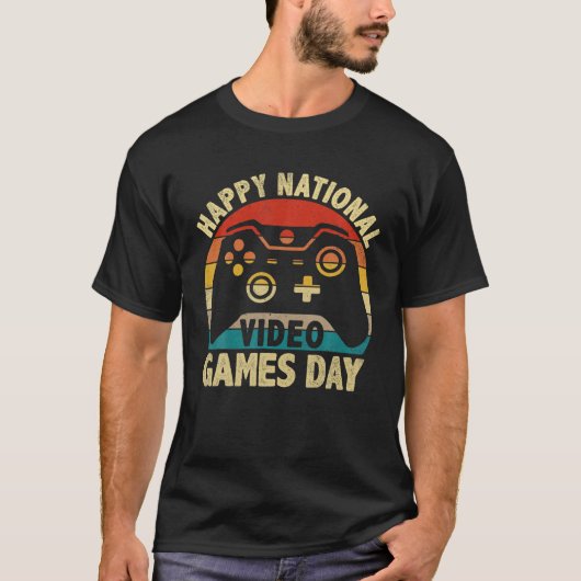 Happy National Video Games Day 7月8日レトロ（続き） Tシャツ (正面)