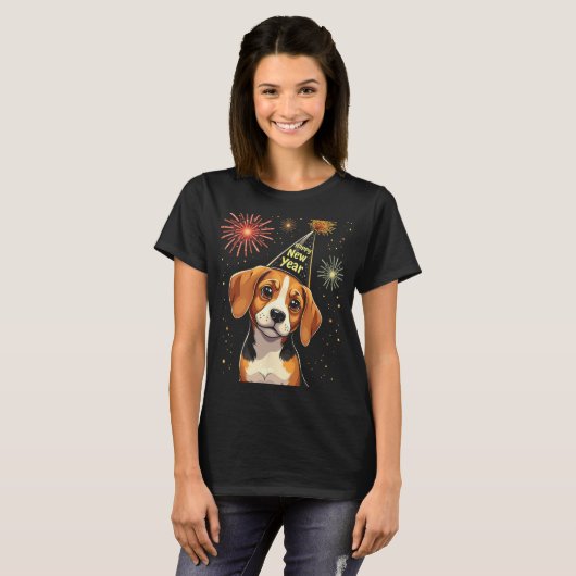 Happy New Year 2025 Eve Firework Dog Funny Beagle  Tシャツ (正面フル)