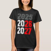 Happy New Year 2026 Coming Soon 2027 Funny 67 Meme Tシャツ (正面)