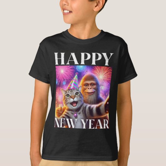 Happy New Year 2026 Funny Cat Bigfoot Party Art  Tシャツ (正面)