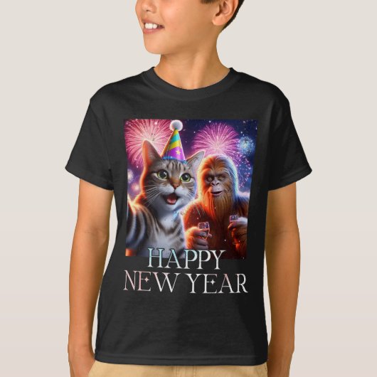 Happy New Year 2026 Funny Cat Bigfoot Party Art  Tシャツ (正面)
