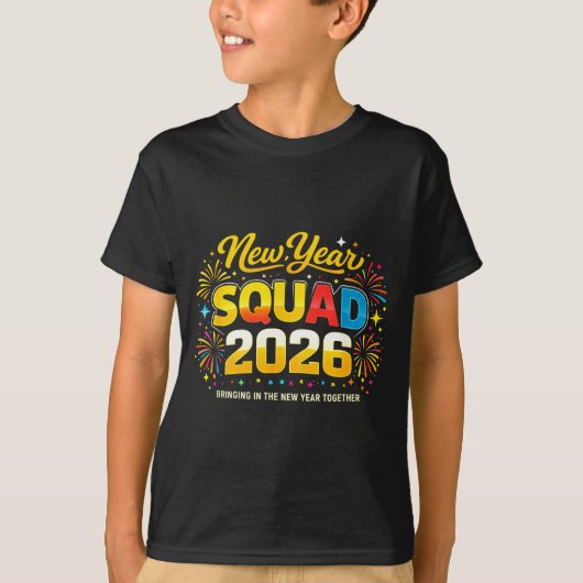 Happy New Year 2026 Squad Crew Fireworks Family Ma Tシャツ (正面)
