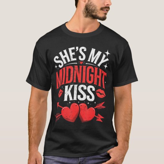 Happy New Year Couples She's My Midnight Kiss Vale Tシャツ (正面)