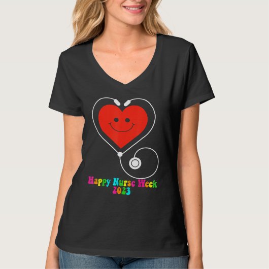 Happy Nurse Week 2023 Smiling Heart Groovy Style 1 Tシャツ (正面)