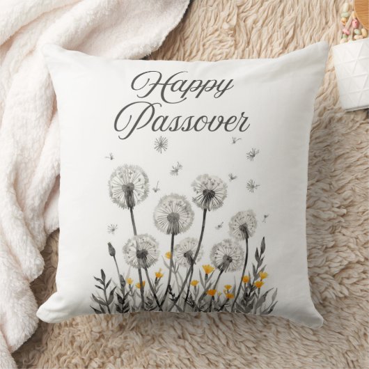 "Happy Passover' Throw Pillow クッション (ブランケット)