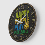 Happy People Play Pickleball ラージ壁時計 (傾斜)