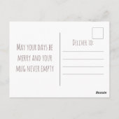 Happy reindeer holds hot mug, Christmas ポストカード (裏面)