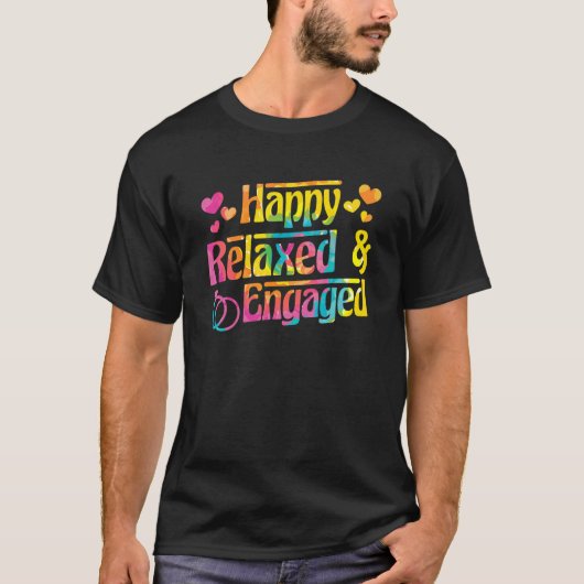 Happy Relaxed & Engaged Fiancée Fiance Couple Enga Tシャツ (正面)
