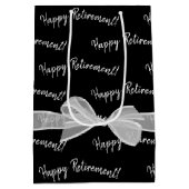 Happy Retirement bow on black ミディアムペーパーバッグ (裏面)