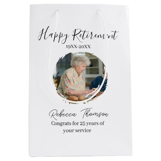 Happy retirement year name circle photo retired ミディアムペーパーバッグ (正面)