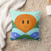Happy Retro Sun Over Rolling Hills クッション (ブランケット)