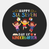Happy Six Seven Day Of Kindergarten Student Back T ラウンドシール (正面)