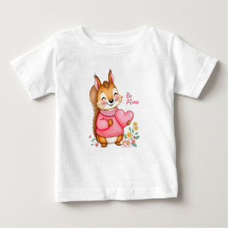 Happy Squirrel With Pink Sweater Hold A Heart ベビーTシャツ