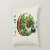 Happy St. Patrick’s Day Donut with Leprechaun Hat アクセントクッション (正面(垂直))