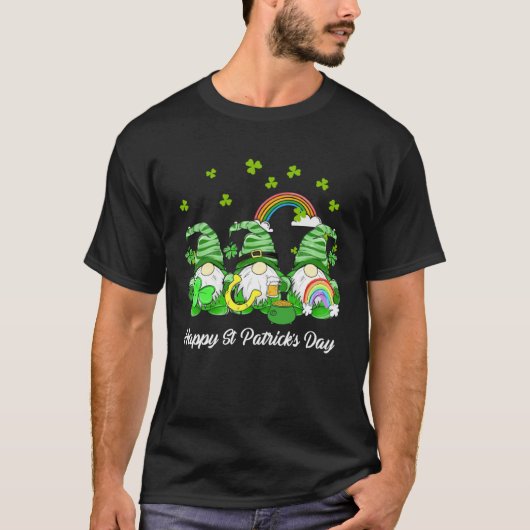 Happy St Patrick s Day Three Gnomes Shamrock Tシャツ (正面)