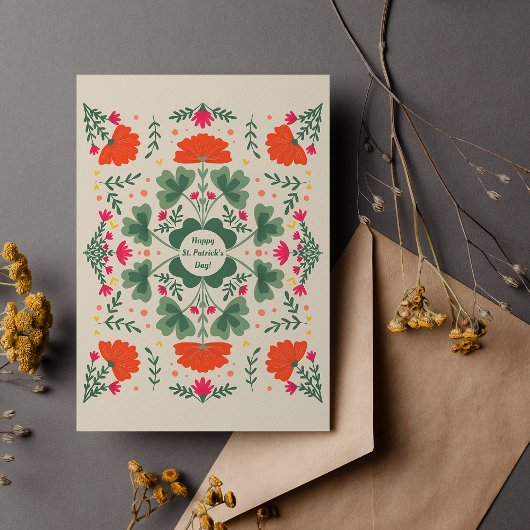 Happy St. Patrick's Dayクローバーと花 ポストカード