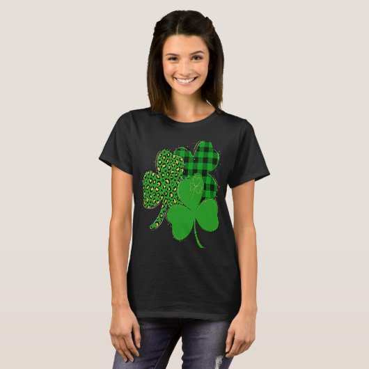 Happy St Patrick's Day  C Lucky Shamrock Irish Tシャツ (正面フル)