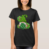 Happy St Patrick's Day Gnome with Leopard Sunflowe Tシャツ (正面)