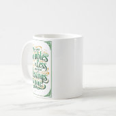 Happy St. Patrick's Day Motivational Quote Apparel コーヒーマグカップ (正面左)