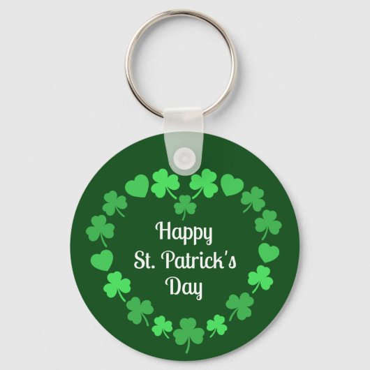 Happy St. Patrick's Day Shamrock and Heart Wreath キーホルダー (正面)