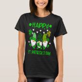 Happy St Patrick's Day Three Gnome Irish Shamrock  Tシャツ (正面)