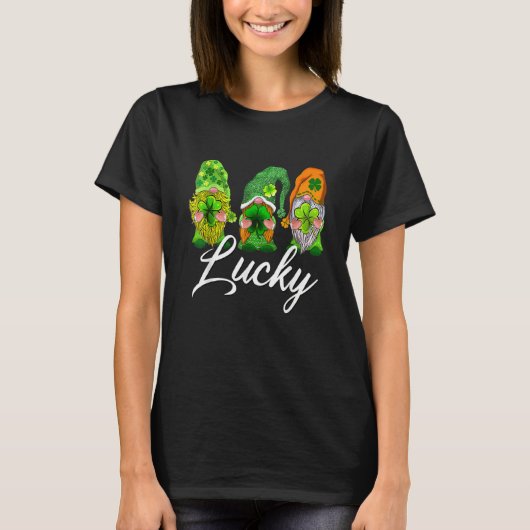 Happy St Patrick's Day Three Gnome Irish Shamrock Tシャツ (正面)