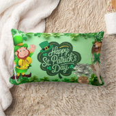 Happy St. Patrick's Day with our Helena ランバークッション (ブランケット)