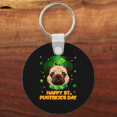 Happy St Patricks Pugtricks Day Irish Pug Leprecha キーホルダー (正面)