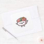 Happy Sushi Slice – Cute Kawaii Illustration スクエアシール (封筒)