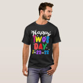 Happy Twosday 2022 Cute Leopard Rainbow February 2 Tシャツ (正面フル)