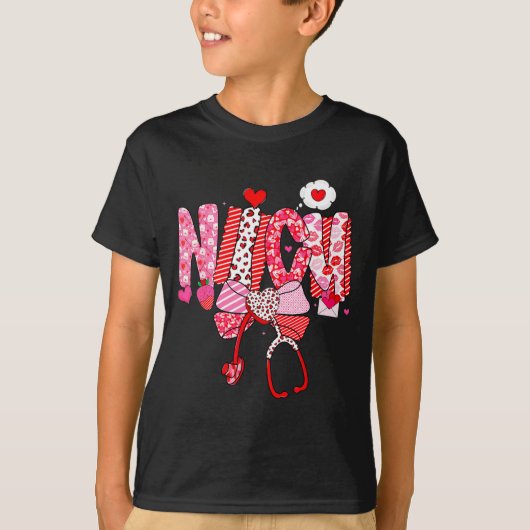 Happy Valentine Nicu Nurse Coquette Bow Heart Girl Tシャツ (正面)