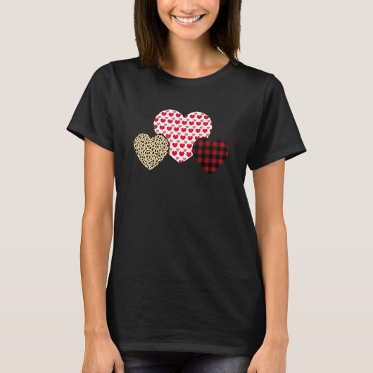 Happy Valentines Day Hearts Leopard Buffalo Plaid  Tシャツ (正面)