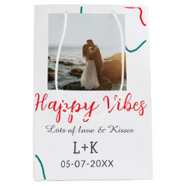 Happy Vibes holiday couple name date wedding red  ミディアムペーパーバッグ