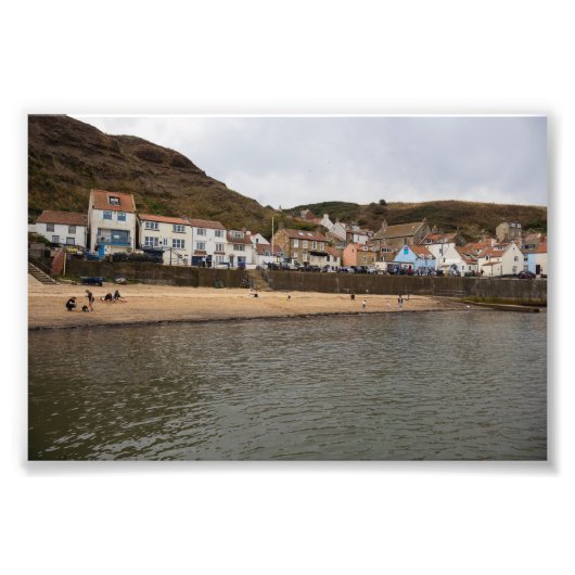 Harbour View of Staithes Village フォトプリント (正面)