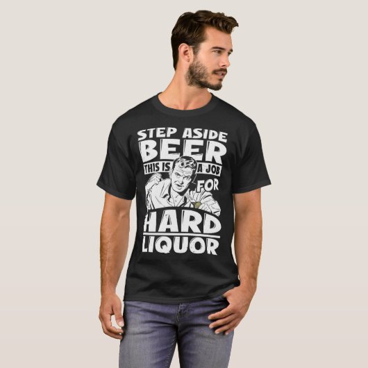 Hard Liquor Retro Drinking Man Tシャツ (正面フル)