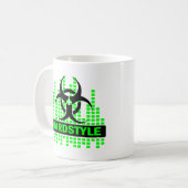 Hardstyleのテンポのデザイン コーヒーマグカップ (正面左)