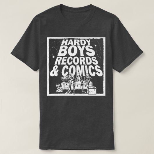 Hardy Boysレコードと漫画オン・ダーク Tシャツ (デザイン正面)