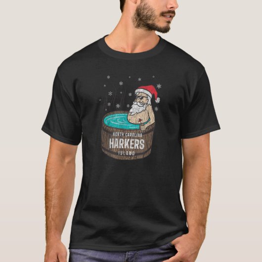 Harkers Island NC Christmas Vacationing Santa Hot  Tシャツ (正面)