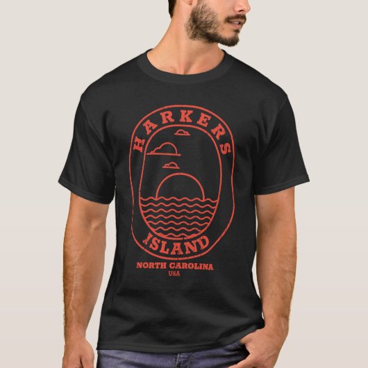 Harkers Island NC Summertime Vacationing Oval Sunr Tシャツ (正面)