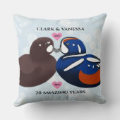 Harlequin Ducks Lovebirds Any Anniversary Year クッション (裏面)