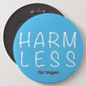 Harm Less – 移動ビーガン(ライトバージョン) 缶バッジ (正面&裏面)
