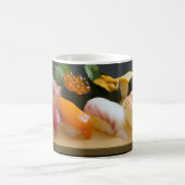 Harmony of Sushi – Japanese Nigiri Mug コーヒーマグカップ (中央)