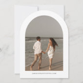 HARPERモダンシンプルフォトアーチ日付を保存 招待状 (裏面)