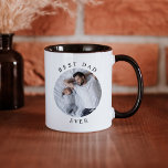 HARPERラウンドモダンフォト最高のパパEver Coffee マグカップ<br><div class="desc">このセラミックマグカップは、ラウンド写真とモダンミニマルフォントを備え、「最高のパパ・エバー」というフレーズを持つ。このパーソナル化可能なマグカップの写真を簡単に置き換え、必要なフォントや言もし語を変更する。このコーヒーマグは、父の日、誕生日、またはクリスマスのための完璧な贈りお気に入りの物であります。</div>