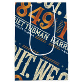 Harriet Tubman We Out 1849 Black America History ミディアムペーパーバッグ (裏面)