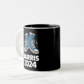 HARRIS 2024 投票 大統領 カマラ 選挙 スニーカー ツートーンマグカップ (正面左)