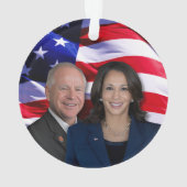 Harris Waltz写真2024 - Kamala Harris Tim Waltz オーナメント (裏面)