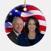 Harris Waltz写真2024 - Kamala Harris Tim Waltz セラミックオーナメント (裏面)
