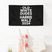 Harris Walz 民主党を支持する白人おじさんたち 横断幕 (インサイチュ)