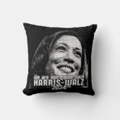 HARRIS-WALZ 2024我々は戻らない クッション (正面)